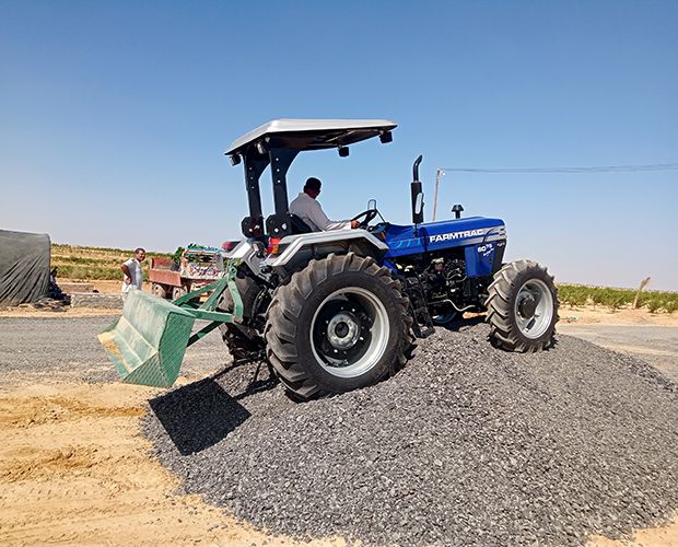 FARMTRAC 6075 PRO-4WD